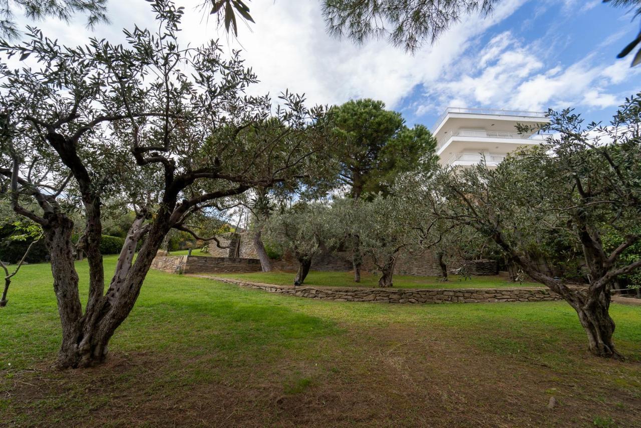 Villa Elia Kavala - Mediterranean Holiday Villa PalaiónTsiflíkion Exterior foto